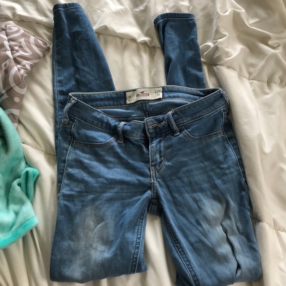 hollister jeans - Picture 2 of 3